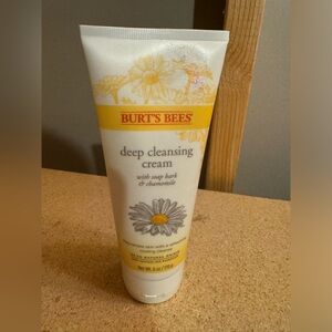 Burt’s Bees Deep Cleansing Cream